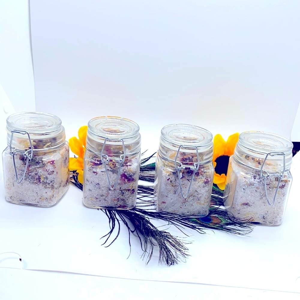 BNIB handmade moon ritual rise bath salts infused with a flower blend - Picture 8 of 8